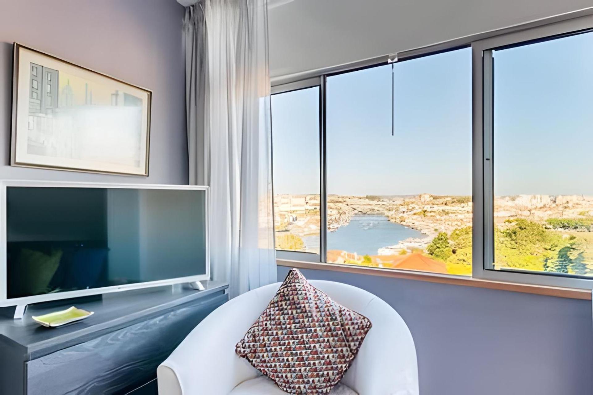 Stunning View By Bnbhost Apartment *
